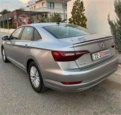 ڤۆڵکسواگن جێتا